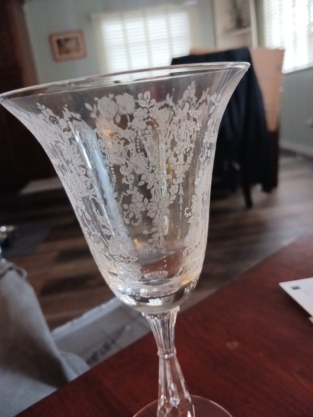 Cherokee Rose By Tiffin Franciscan Etched Crystal Water Glass - Picture 3 of 5